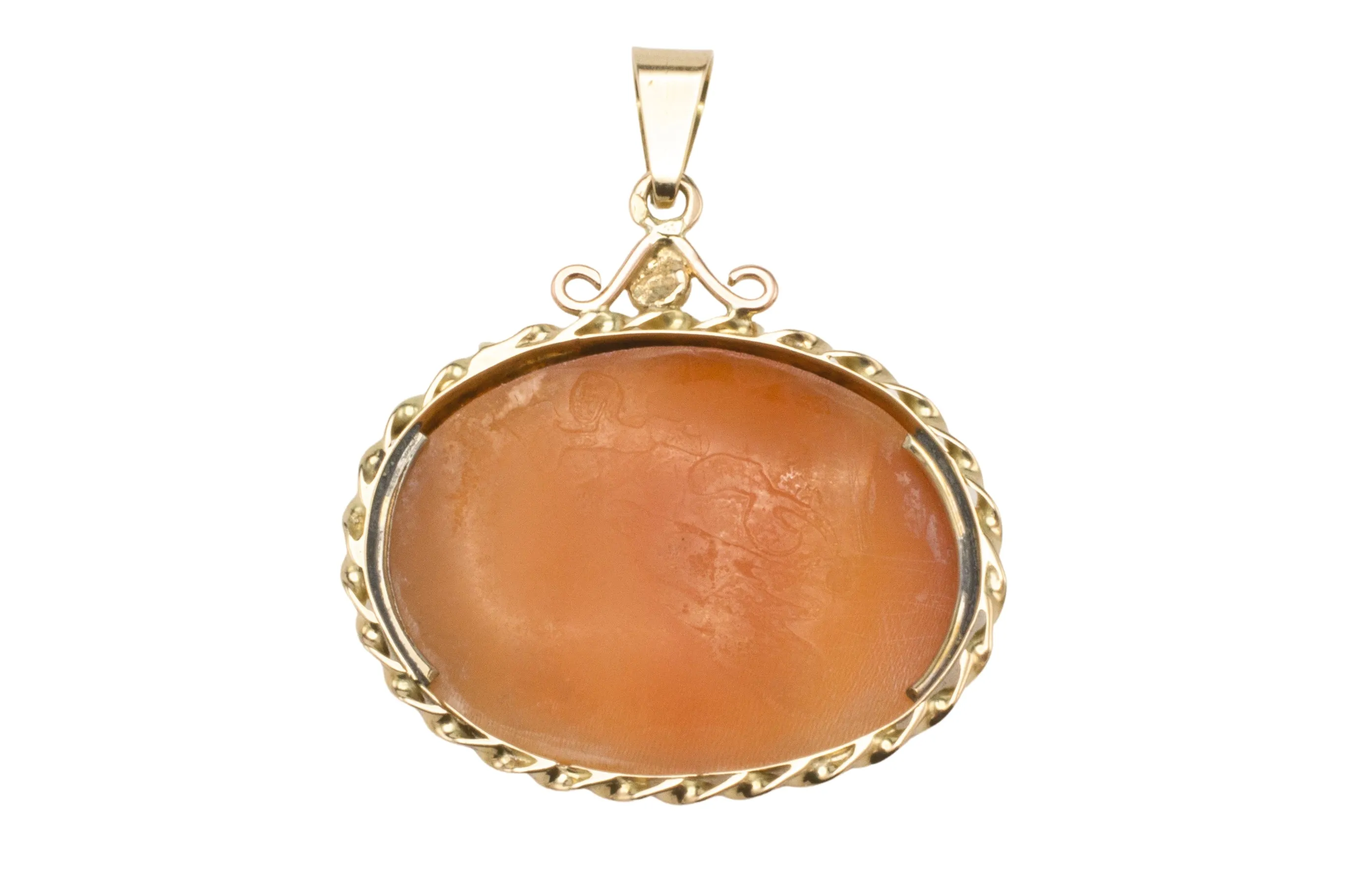 Cameo pendant in 14 carat gold