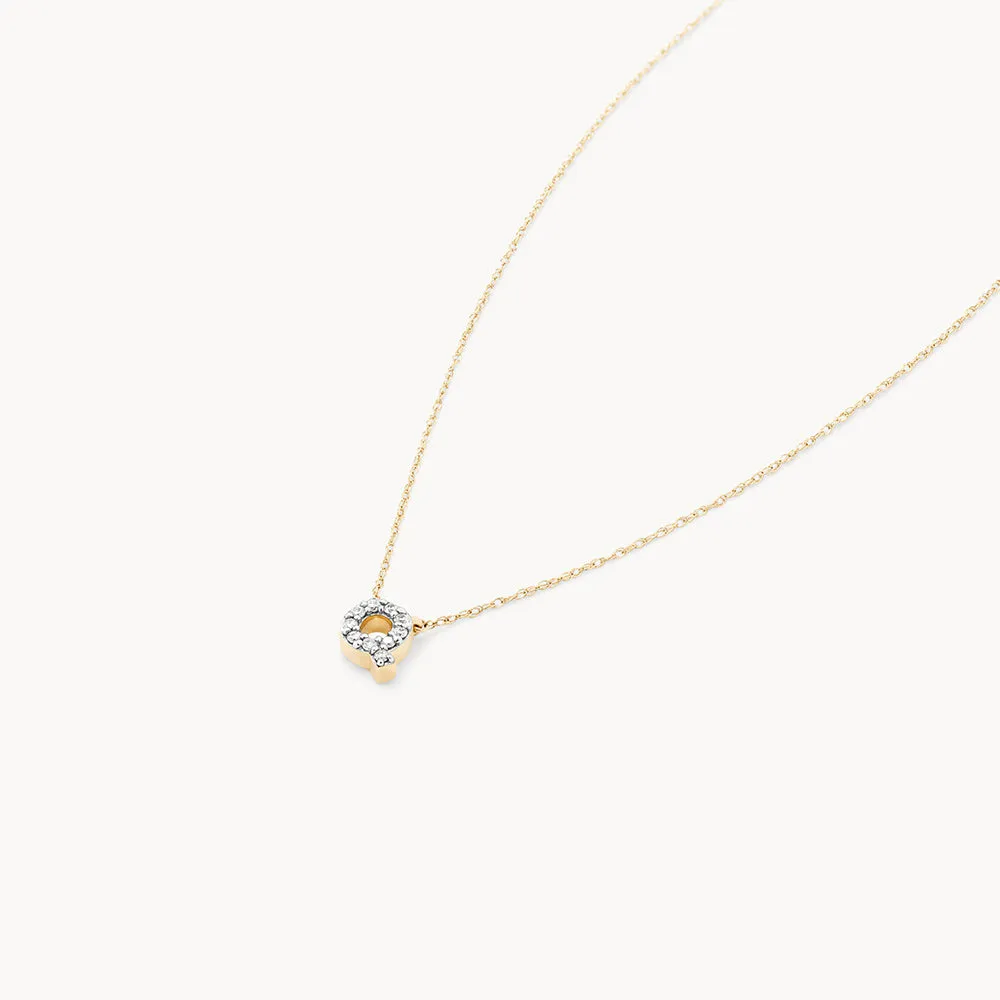 Diamond Letter Q Necklace in 10k Gold