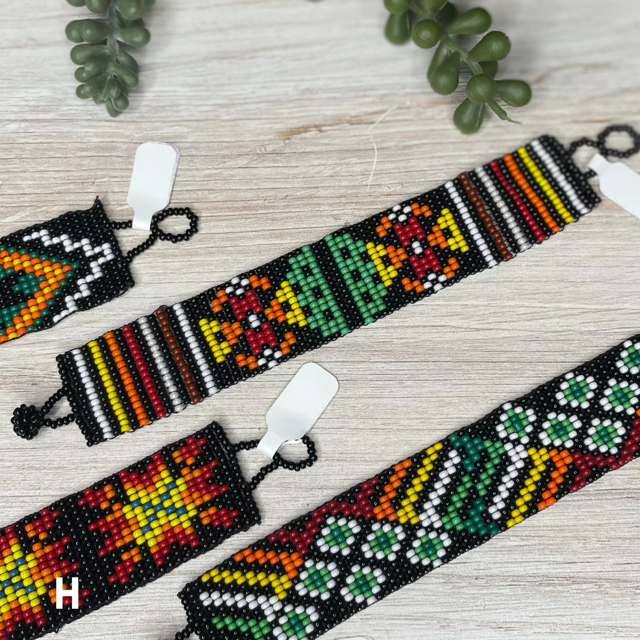 Huichol Beaded Native American Bracelet - 1 Inch