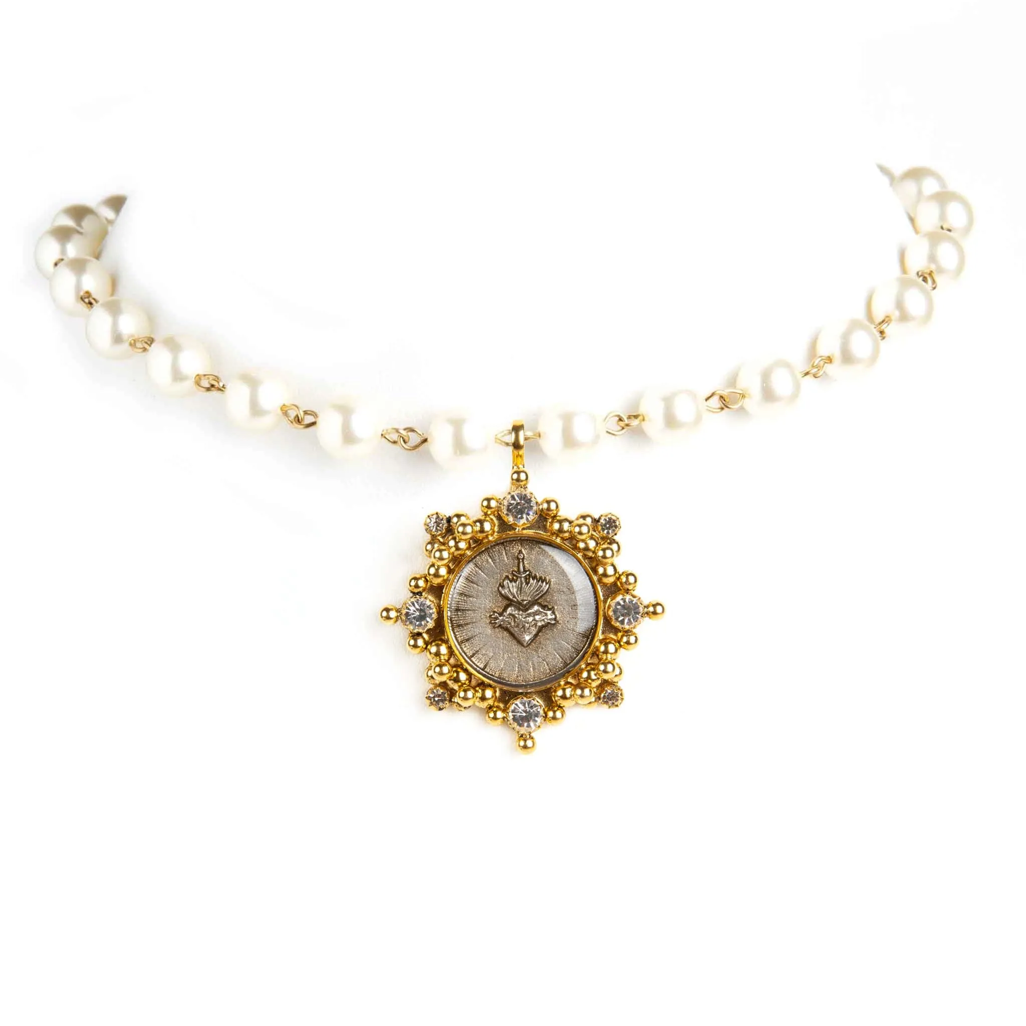 Iconic Pearl Choker Cream Pearl with All Medallions