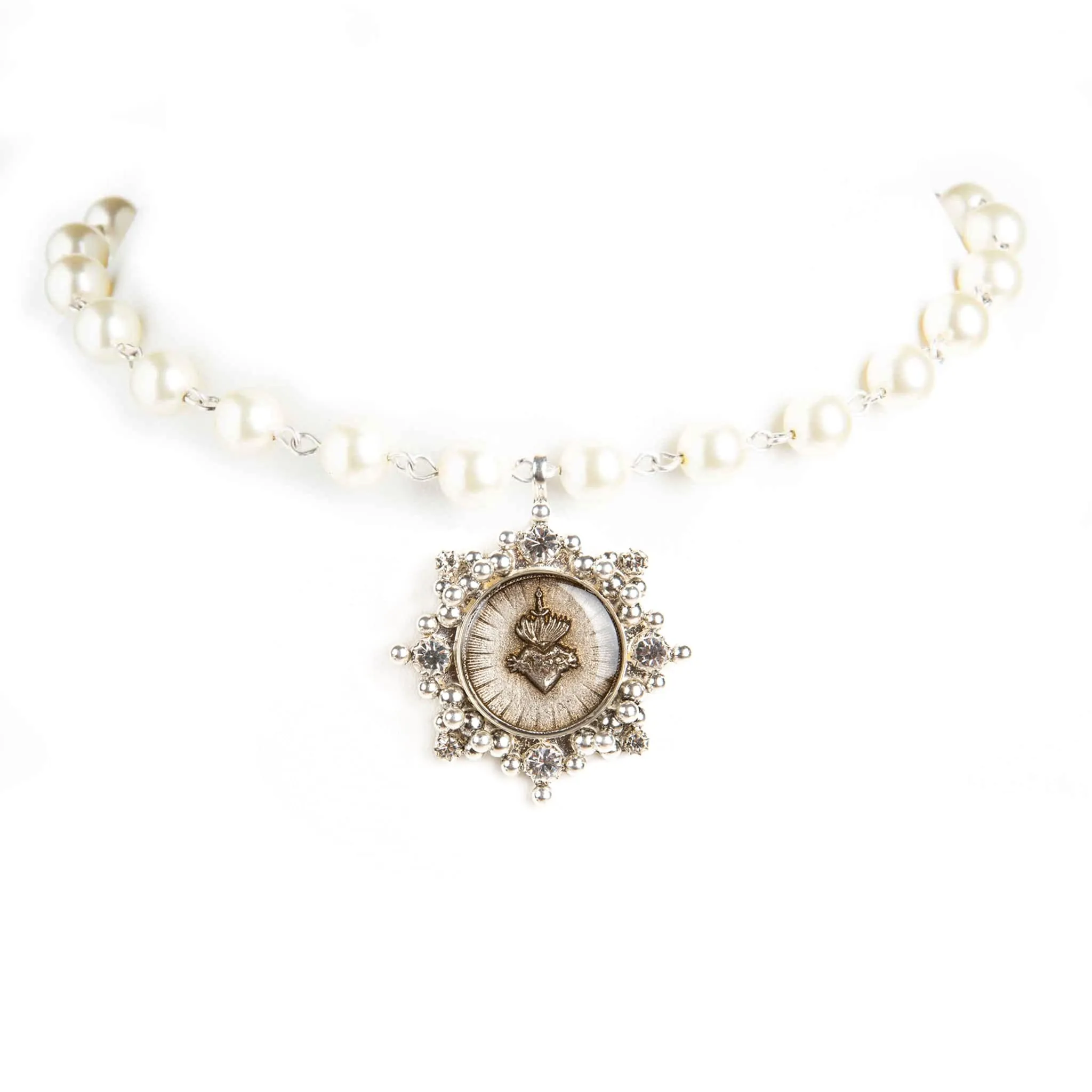 Iconic Pearl Choker Cream Pearl with All Medallions