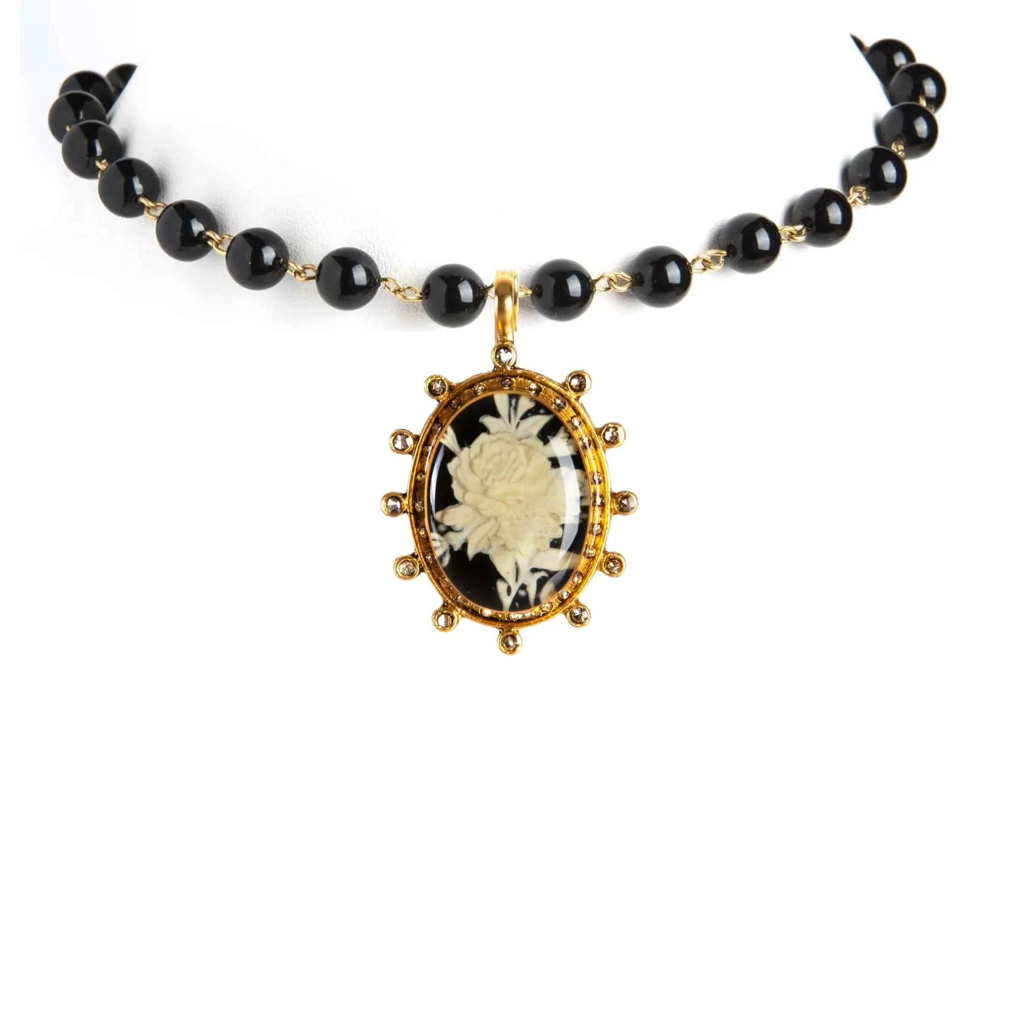 Iconic Pearl Choker Mystic Black Pearl with All Medallions