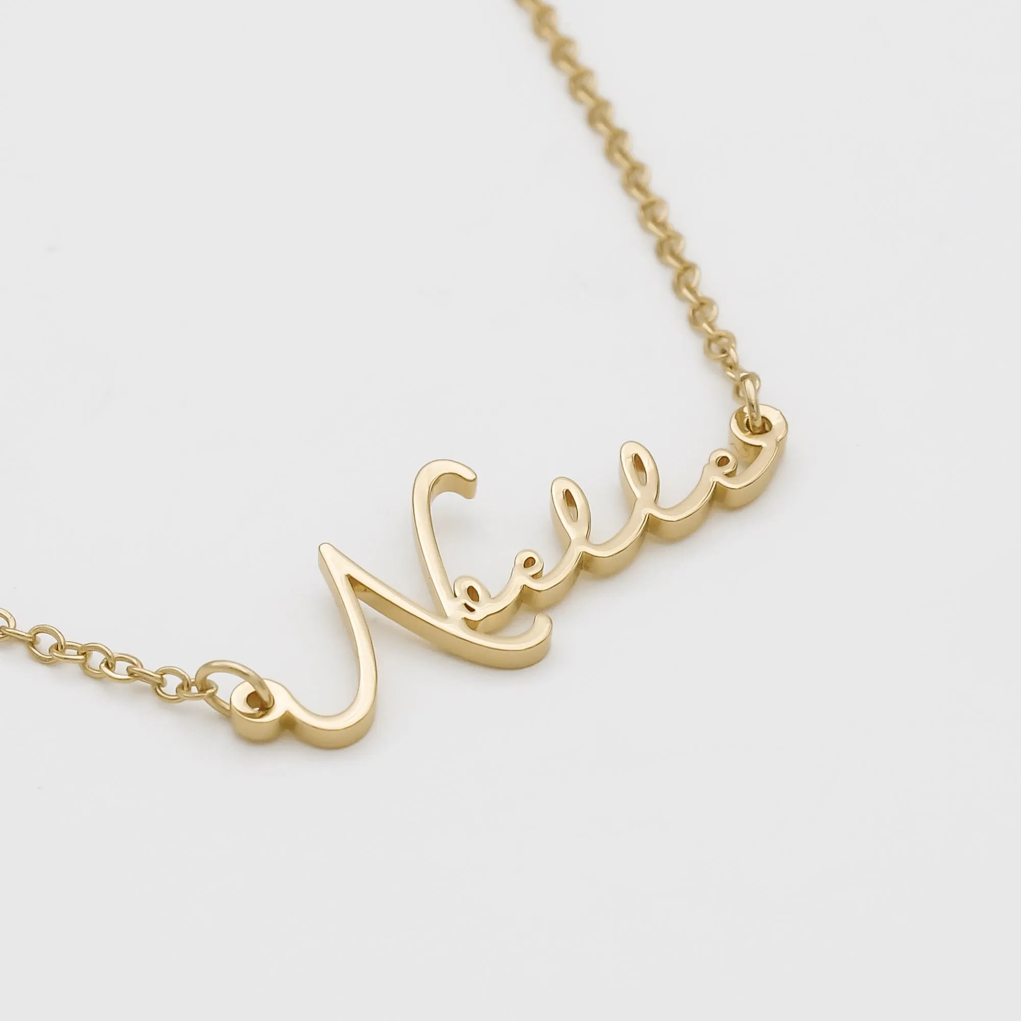 Selina Custom Name Necklace (Horizontal)